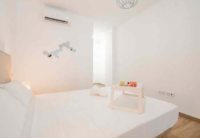 Studio in Valencia - VisitVal flats. Apartamento 3 by Host Valencia Studio in Valencia - VisitVal flats. Apartamento 3 by Host Valencia