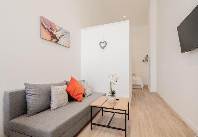 Studio in Valencia - VLC Yako Suite by Host Valencia Studio in Valencia - VLC Yako Suite by Host Valencia