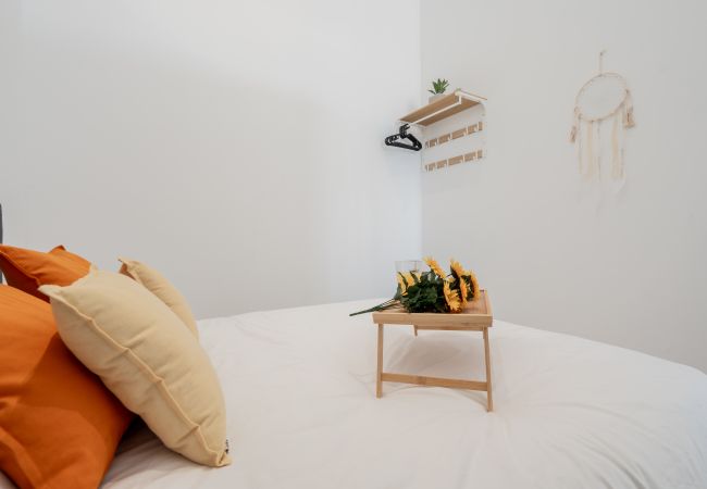Studio in Valencia - VLC Yako Suite by Host Valencia Studio in Valencia - VLC Yako Suite by Host Valencia
