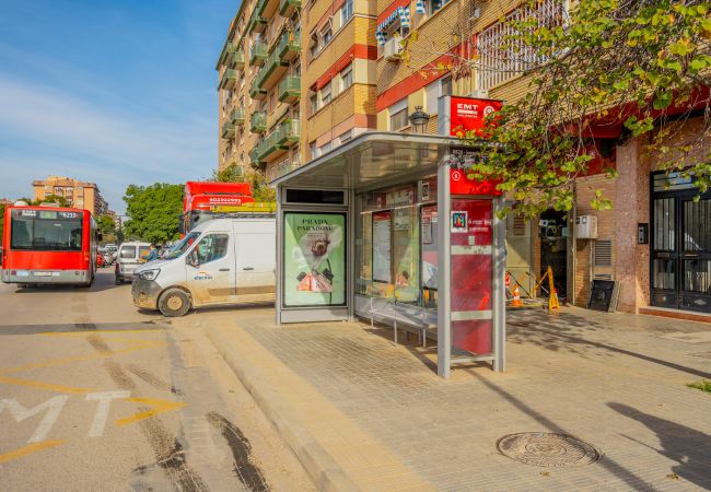 Studio in Valencia - VLC Yako Suite by Host Valencia Studio in Valencia - VLC Yako Suite by Host Valencia