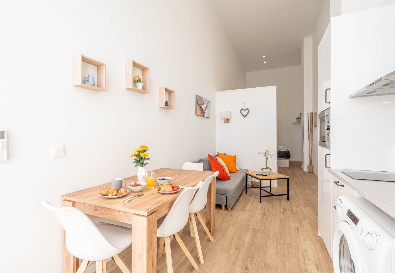 Studio in Valencia / València - VLC Yako Suite by Host Valencia