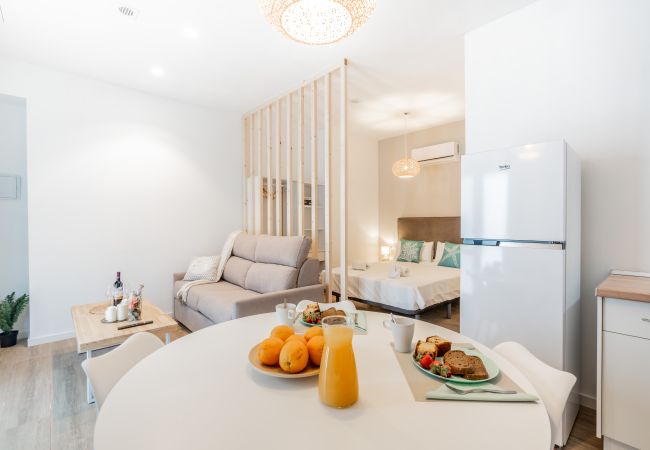 Estudio en Valencia - Mediterraneum. Suite F by Host Valencia Estudio en Valencia - Mediterraneum. Suite F by Host Valencia