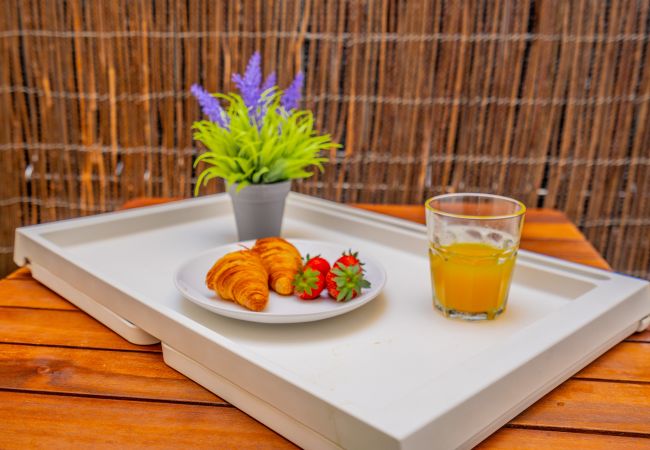Estudio en Valencia - VisitVal flats. Apartamento 2 by Host Valencia Estudio en Valencia - VisitVal flats. Apartamento 2 by Host Valencia