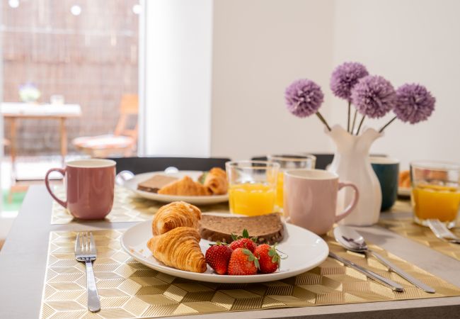 Estudio en Valencia - VisitVal flats. Apartamento 2 by Host Valencia Estudio en Valencia - VisitVal flats. Apartamento 2 by Host Valencia